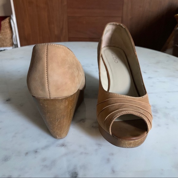 Tan leather open-toe wedge - Picture 2 of 4